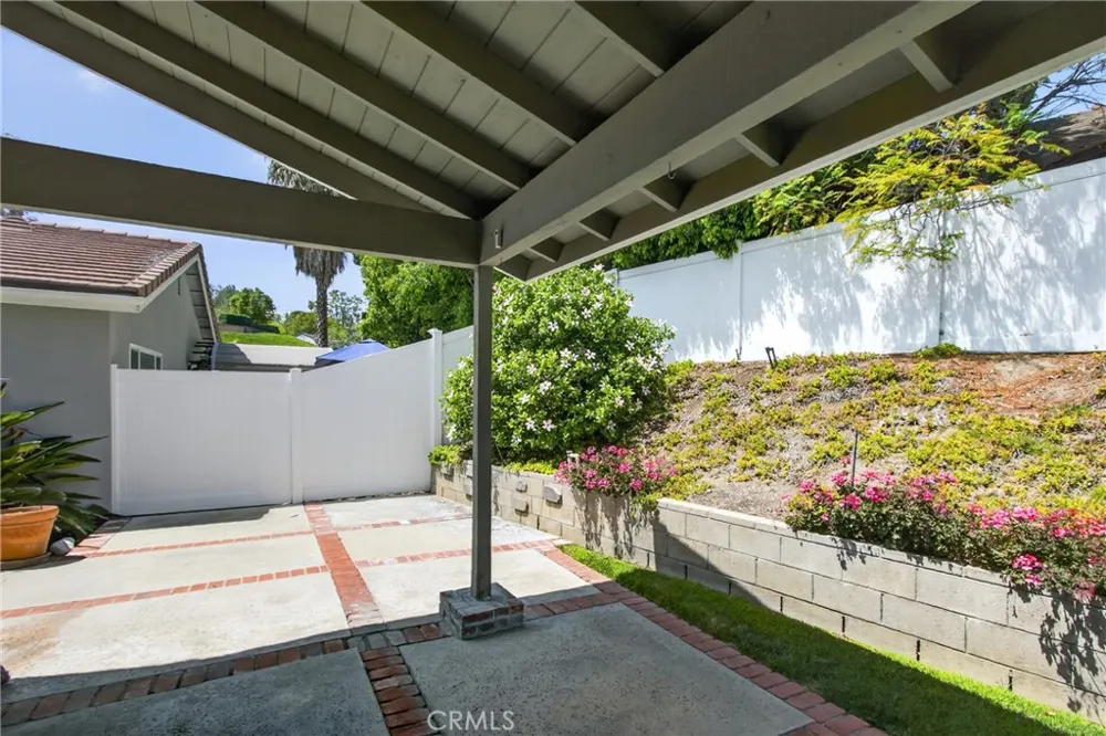 21183 Via Este Yorba Linda, CA 92887