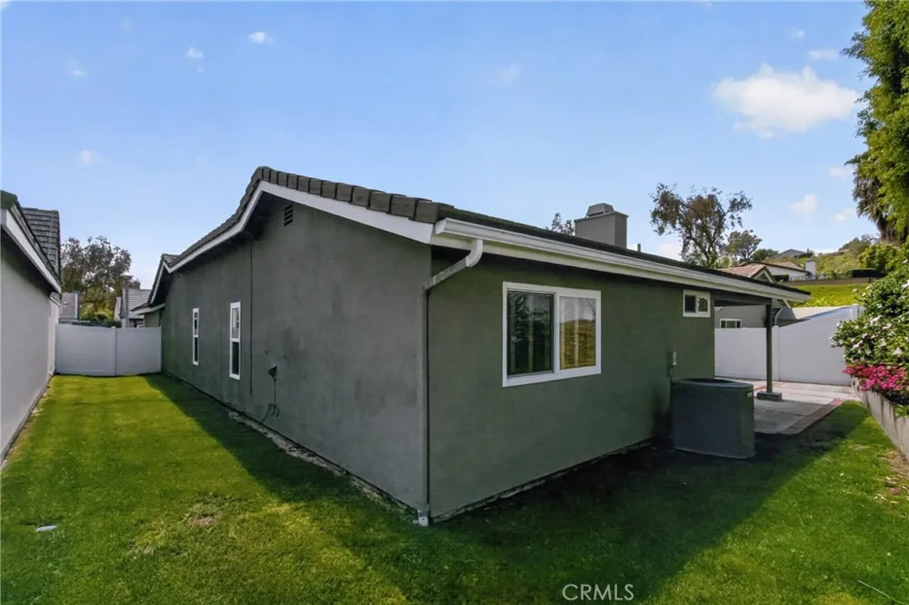 21183 Via Este Yorba Linda, CA 92887