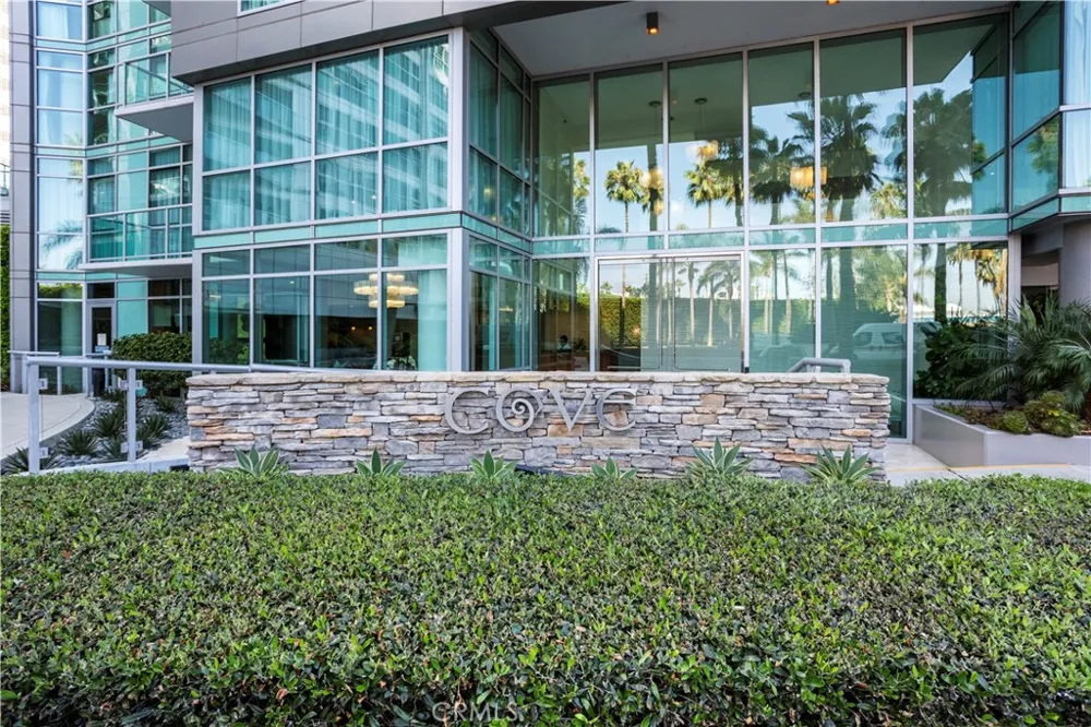 13650 Marina Pointe Drive #609 Marina del Rey, CA 90292