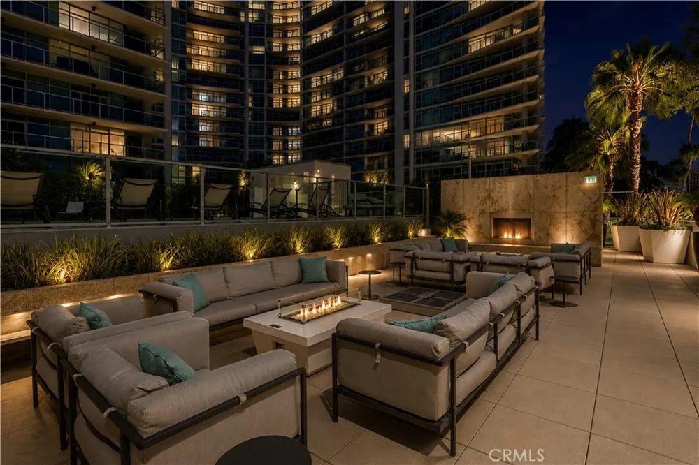 13650 Marina Pointe Drive #609 Marina del Rey, CA 90292
