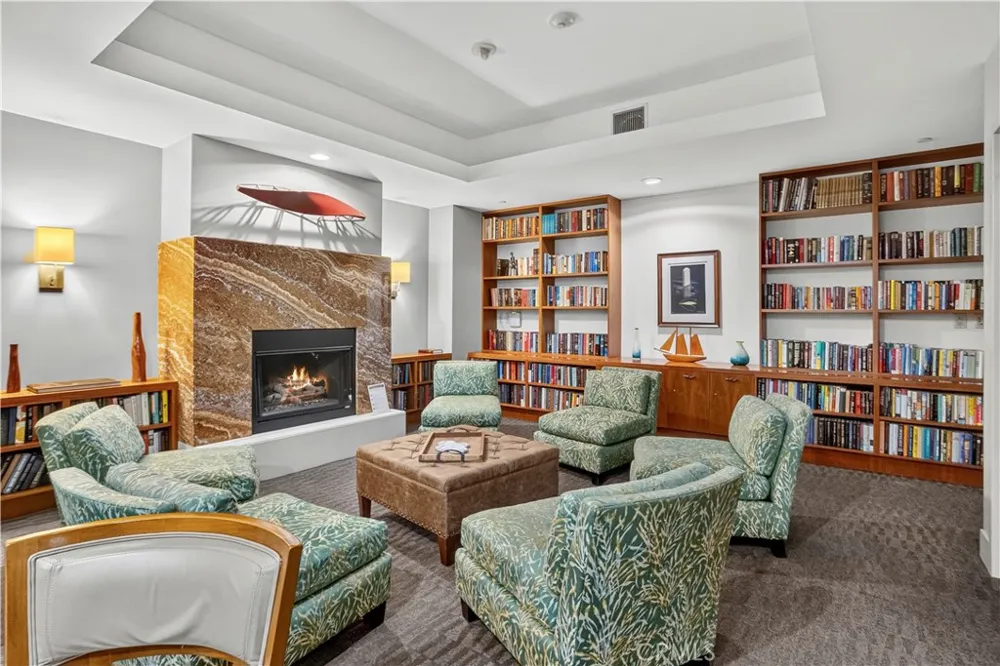 13650 Marina Pointe Drive #609 Marina del Rey, CA 90292