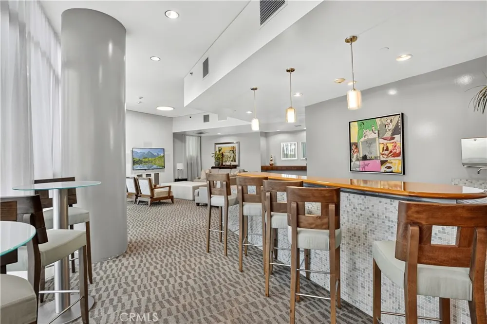 13650 Marina Pointe Drive #609 Marina del Rey, CA 90292
