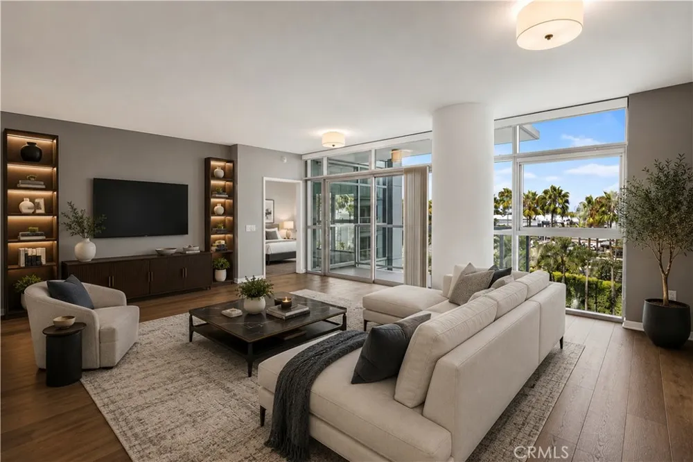 13650 Marina Pointe Drive #609 Marina del Rey, CA 90292