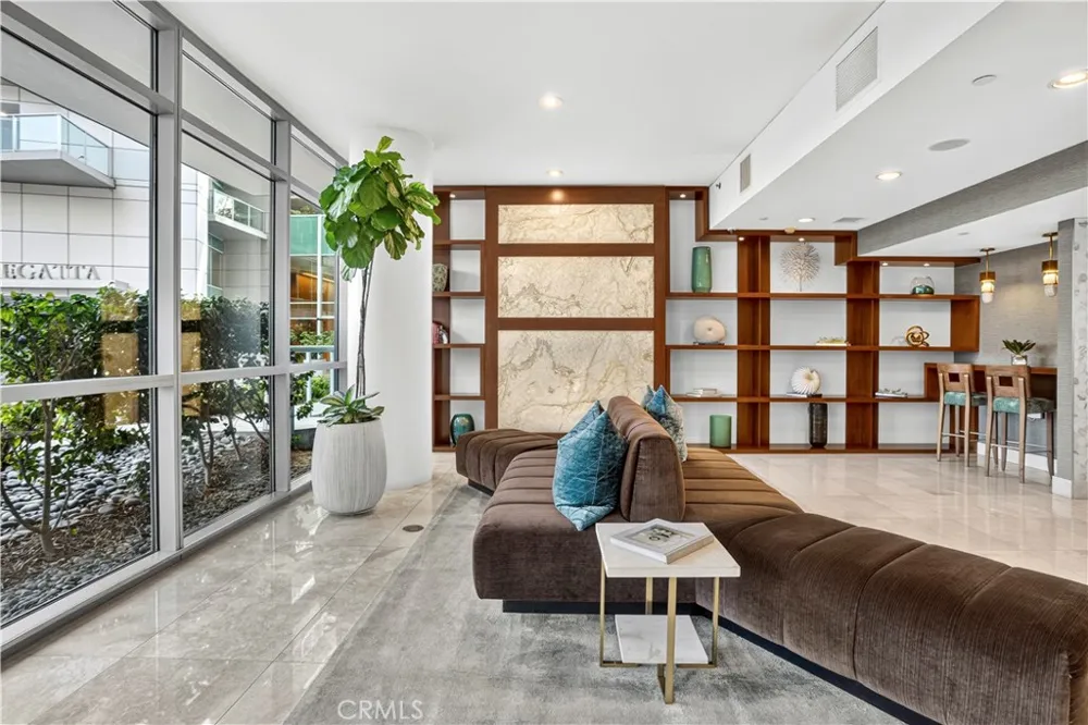 13650 Marina Pointe Drive #609 Marina del Rey, CA 90292