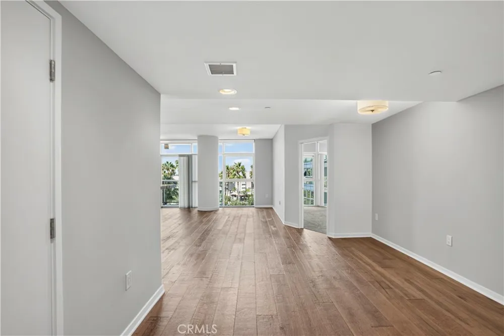 13650 Marina Pointe Drive #609 Marina del Rey, CA 90292