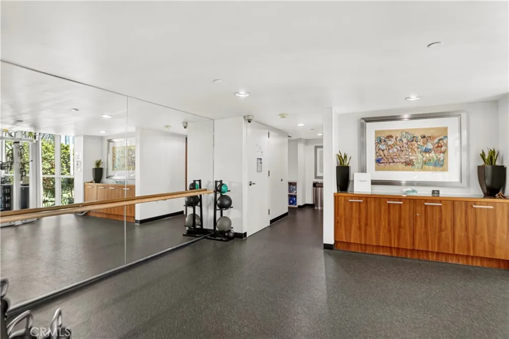 13650 Marina Pointe Drive #609 Marina del Rey, CA 90292