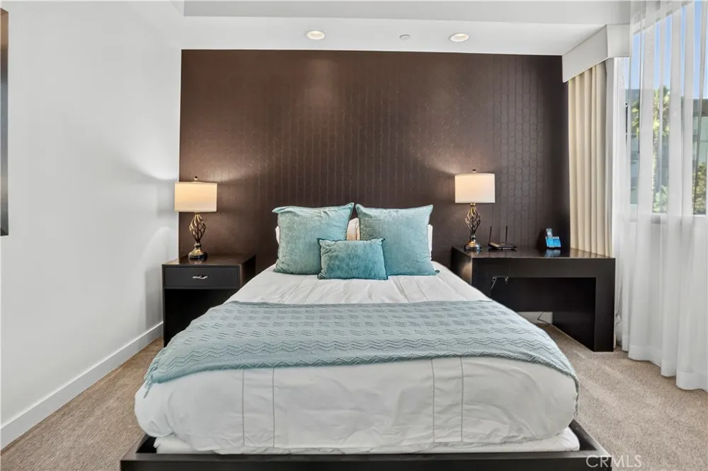 13650 Marina Pointe Drive #609 Marina del Rey, CA 90292