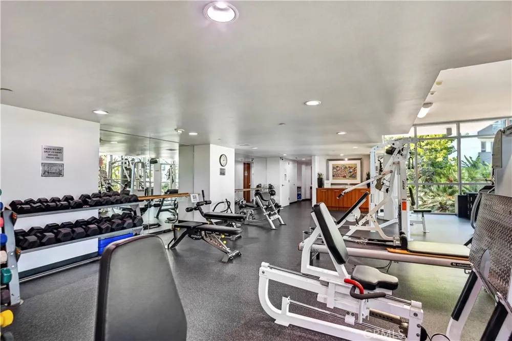 13650 Marina Pointe Drive #609 Marina del Rey, CA 90292