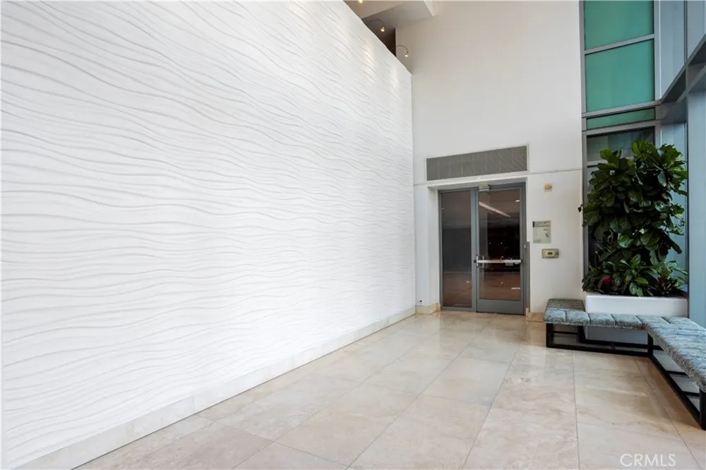 13650 Marina Pointe Drive #609 Marina del Rey, CA 90292