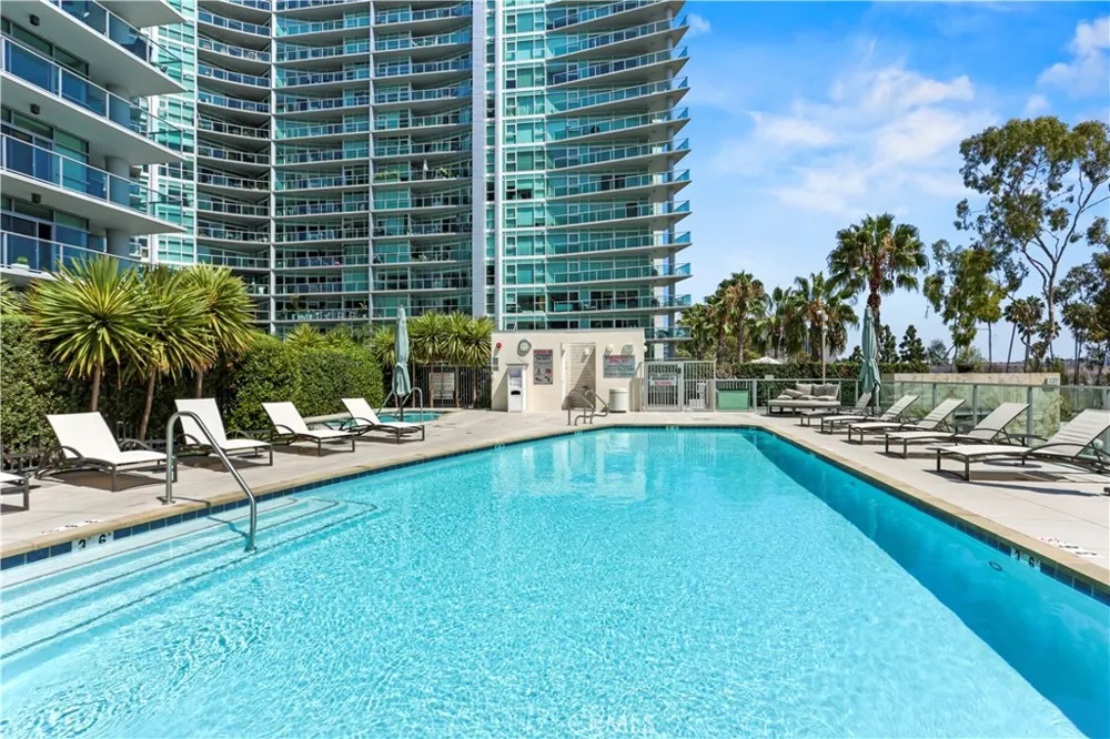 13650 Marina Pointe Drive #609 Marina del Rey, CA 90292