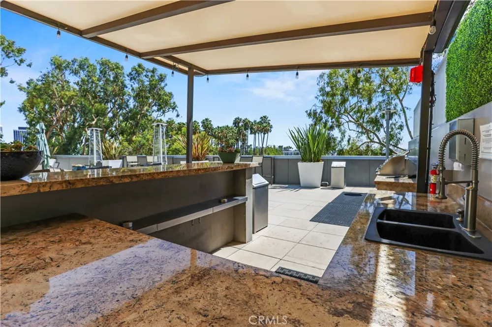 13650 Marina Pointe Drive #609 Marina del Rey, CA 90292
