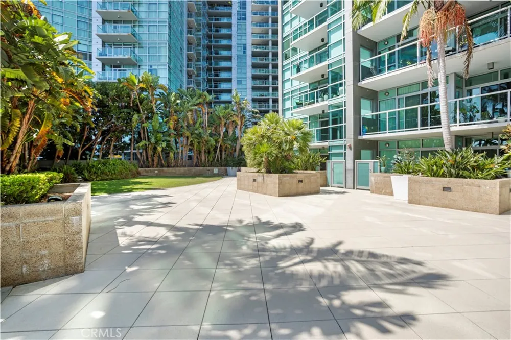 13650 Marina Pointe Drive #609 Marina del Rey, CA 90292