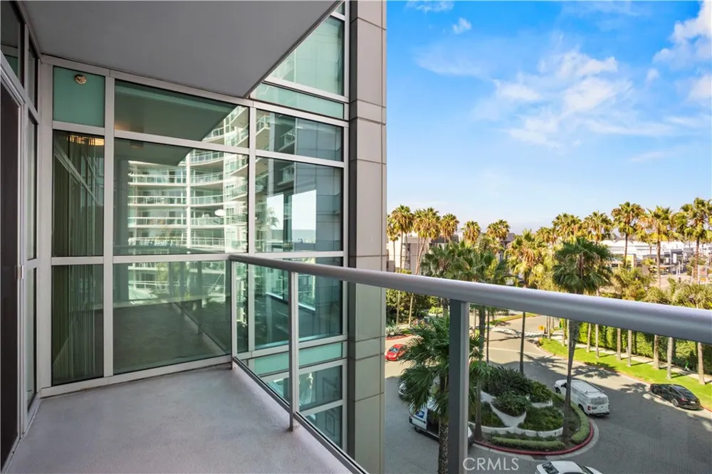 13650 Marina Pointe Drive #609 Marina del Rey, CA 90292