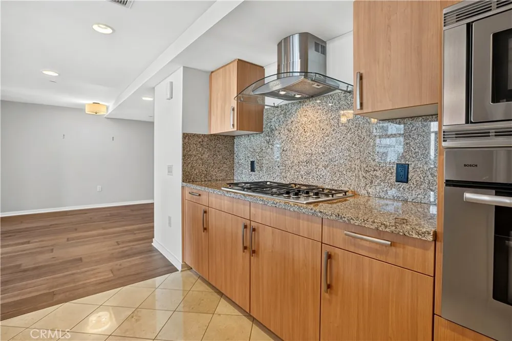 13650 Marina Pointe Drive #609 Marina del Rey, CA 90292