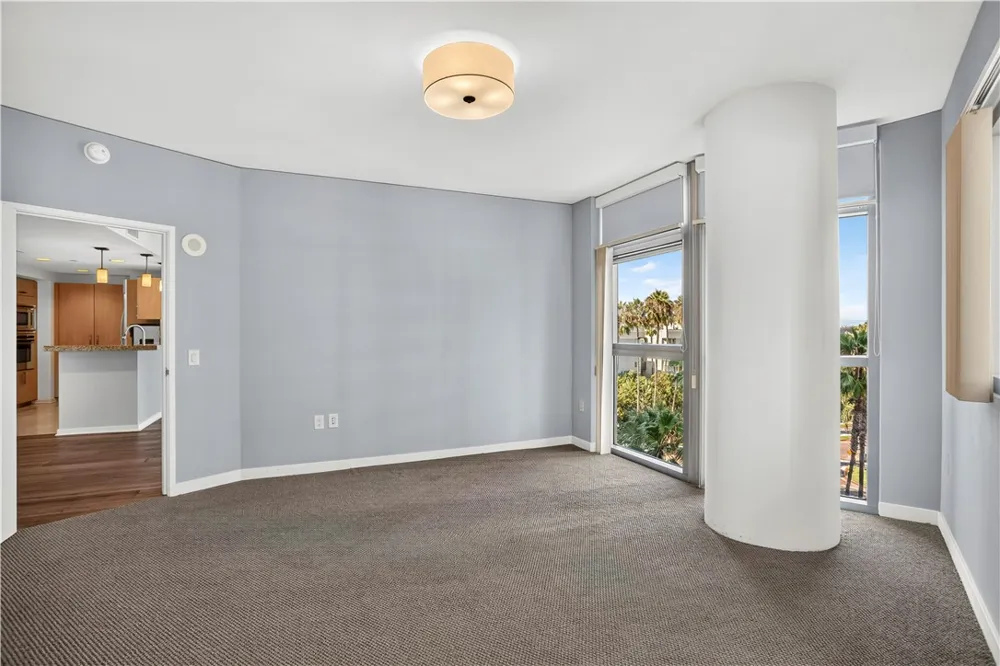13650 Marina Pointe Drive #609 Marina del Rey, CA 90292