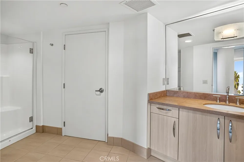 13650 Marina Pointe Drive #609 Marina del Rey, CA 90292