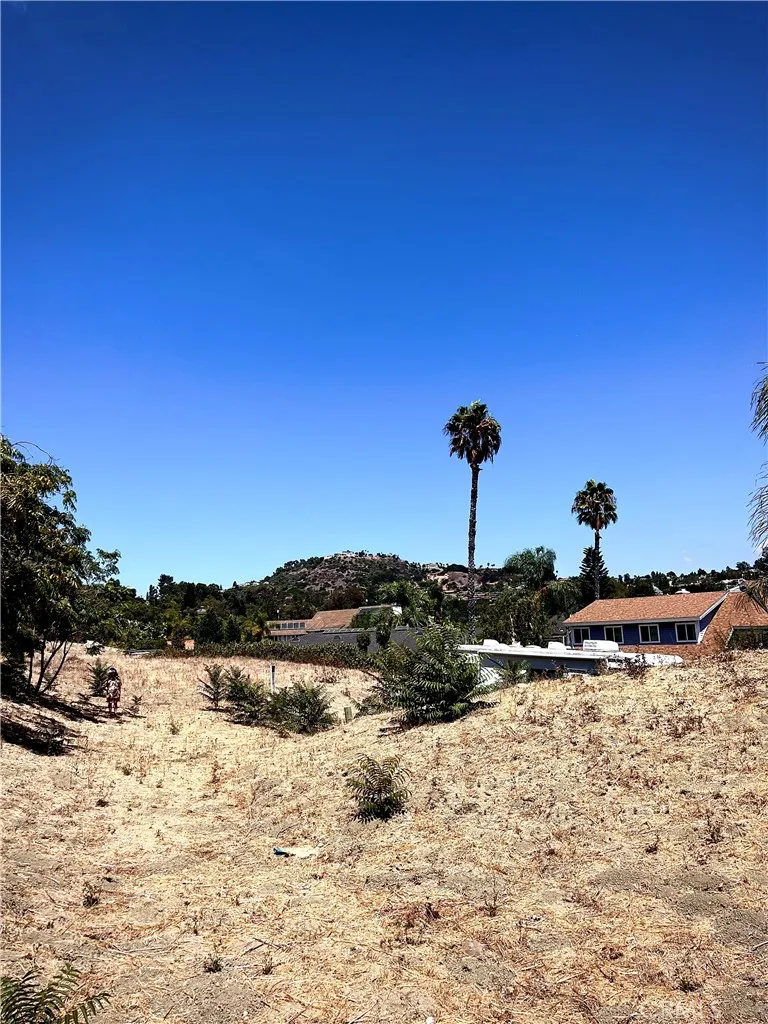 19382 Lemon Circle Santa Ana, CA 92705