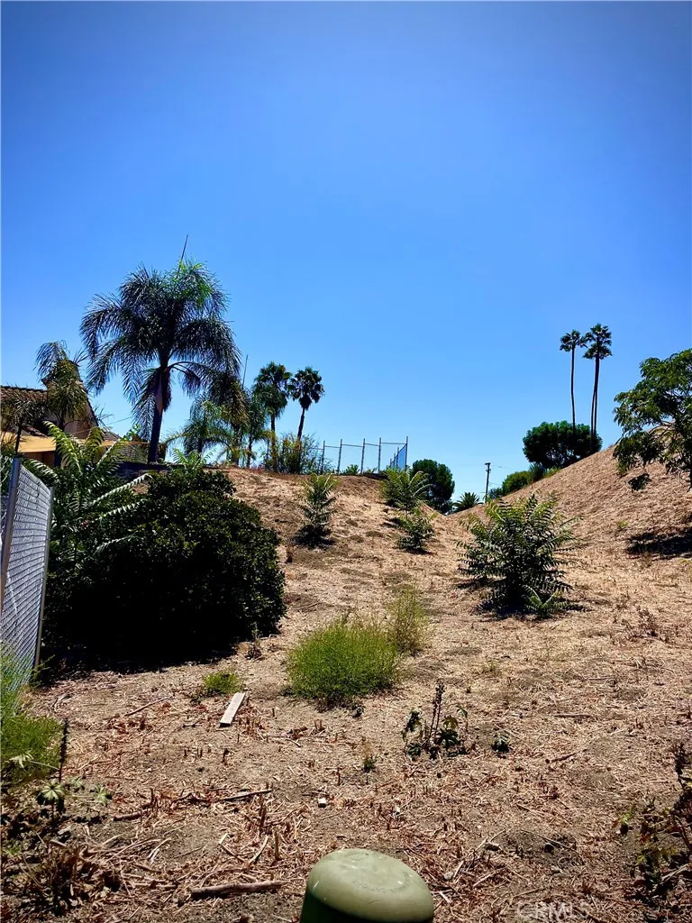 19382 Lemon Circle Santa Ana, CA 92705