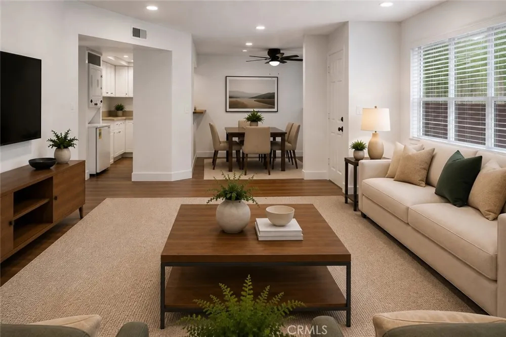 11808 Hamlin Street #3 North Hollywood, CA 91606