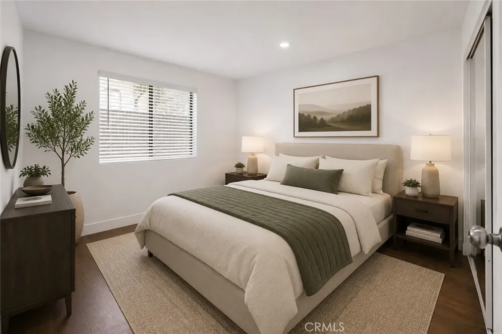11808 Hamlin Street #3 North Hollywood, CA 91606