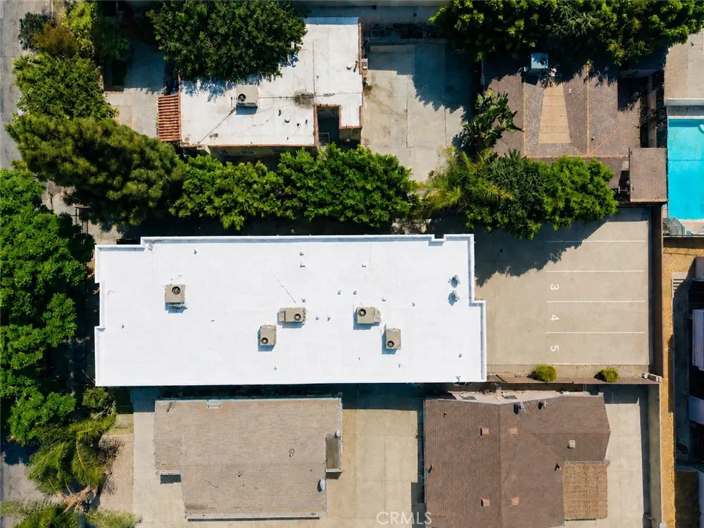 11808 Hamlin Street #3 North Hollywood, CA 91606