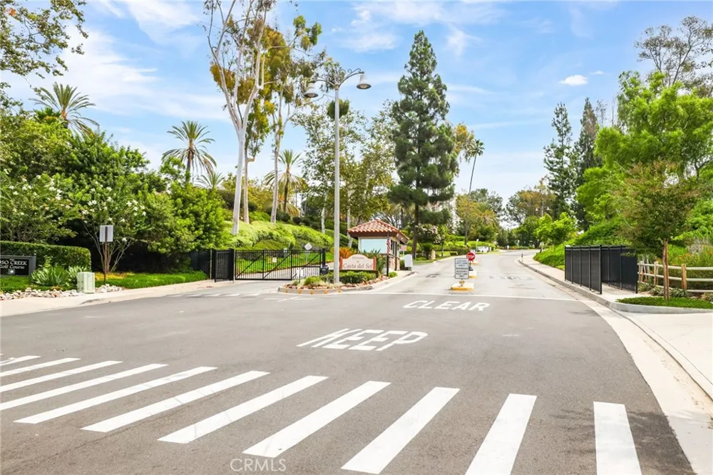 28275 Zurburan Mission Viejo, CA 92692