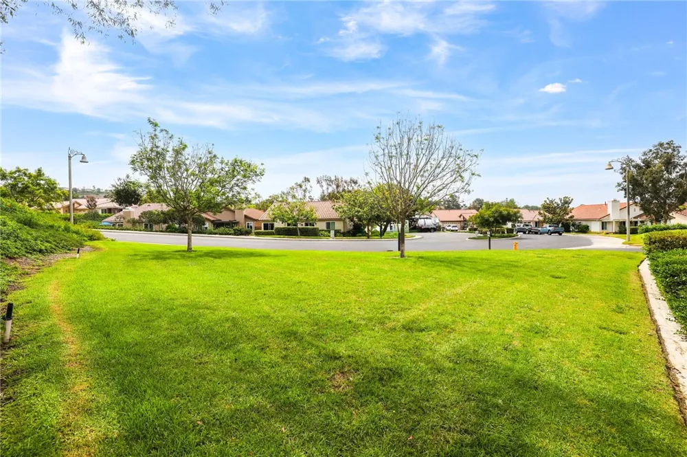 28275 Zurburan Mission Viejo, CA 92692