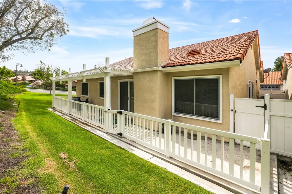 28275 Zurburan Mission Viejo, CA 92692