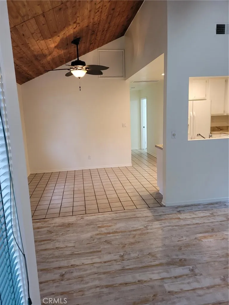 2212 Laurel Newport Beach, CA 92663