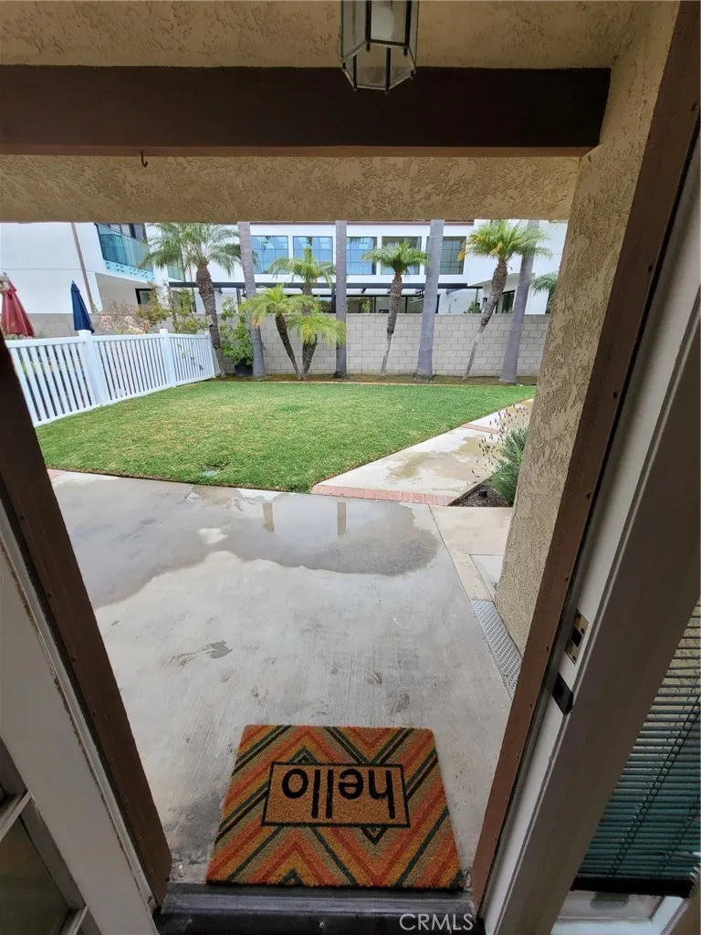 2212 Laurel Newport Beach, CA 92663