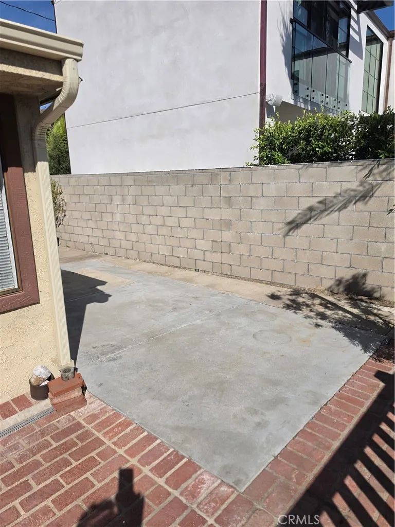 2212 Laurel Newport Beach, CA 92663