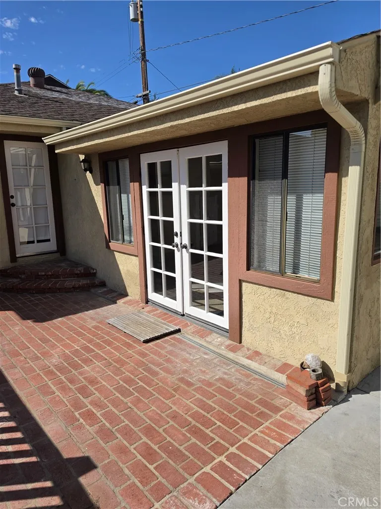 2212 Laurel Newport Beach, CA 92663