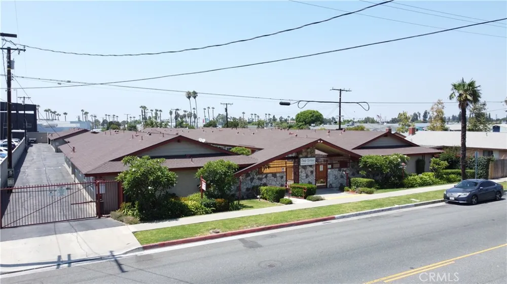 6851 Dale Buena Park, CA 90621