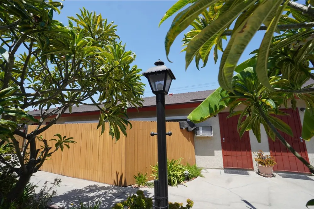 6851 Dale Buena Park, CA 90621
