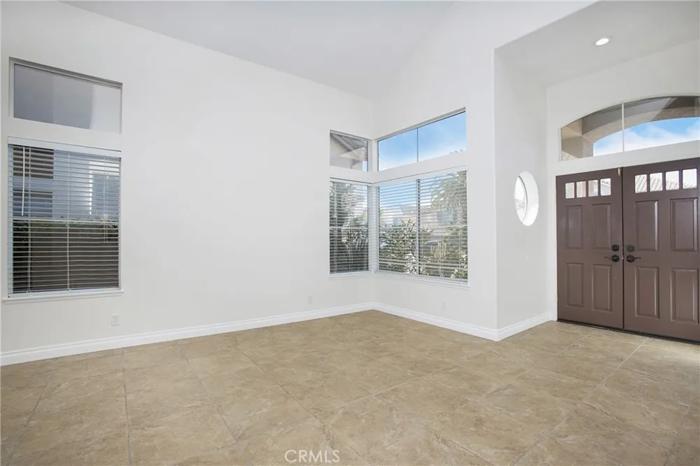 16 Parremo Mission Viejo, CA 92692