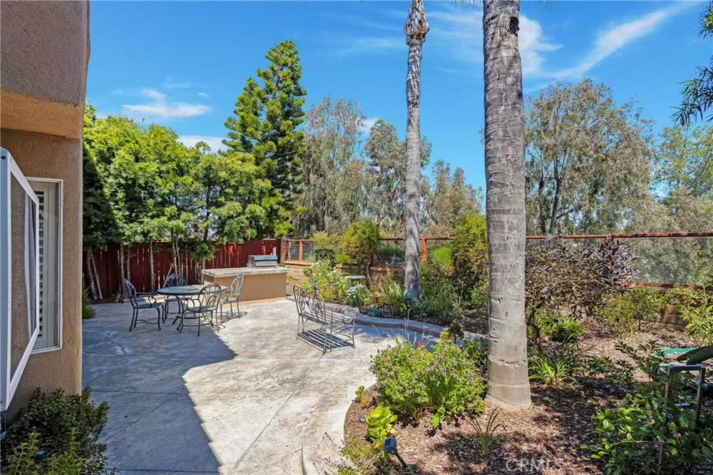 16 Parremo Mission Viejo, CA 92692