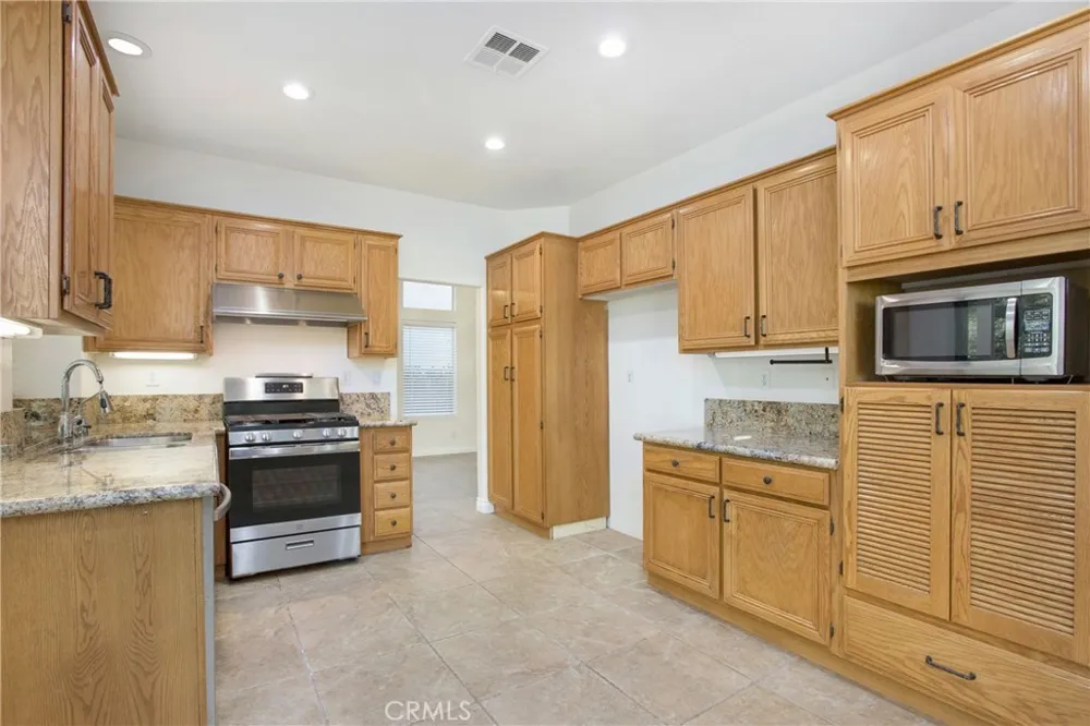 16 Parremo Mission Viejo, CA 92692