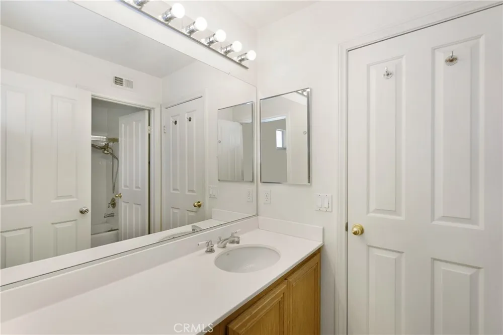 16 Parremo Mission Viejo, CA 92692