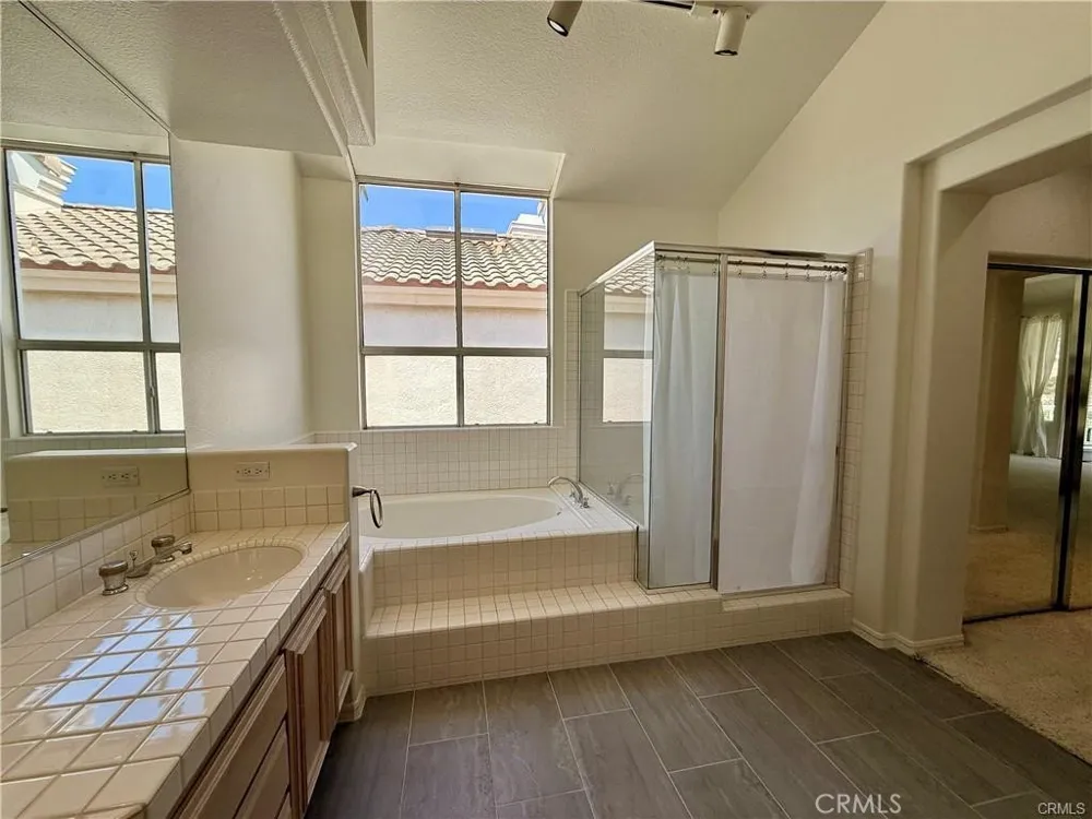27461 Glenwood Drive Mission Viejo, CA 92692