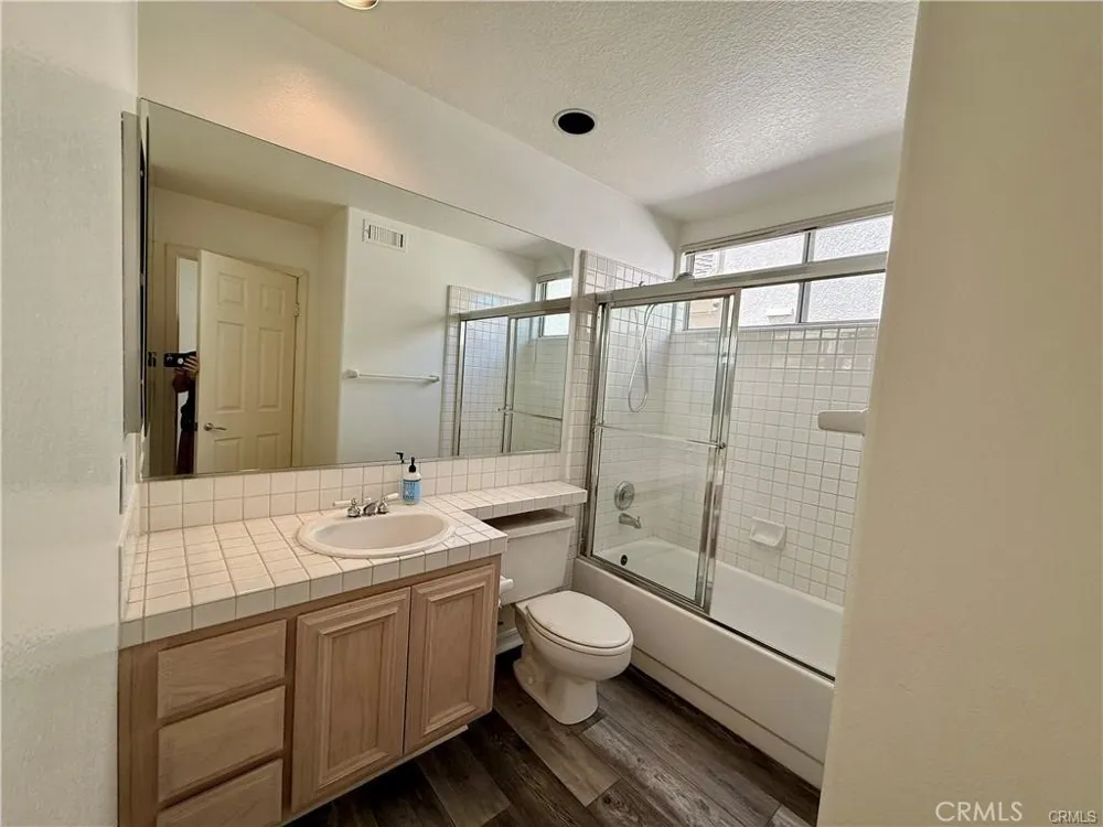 27461 Glenwood Drive Mission Viejo, CA 92692