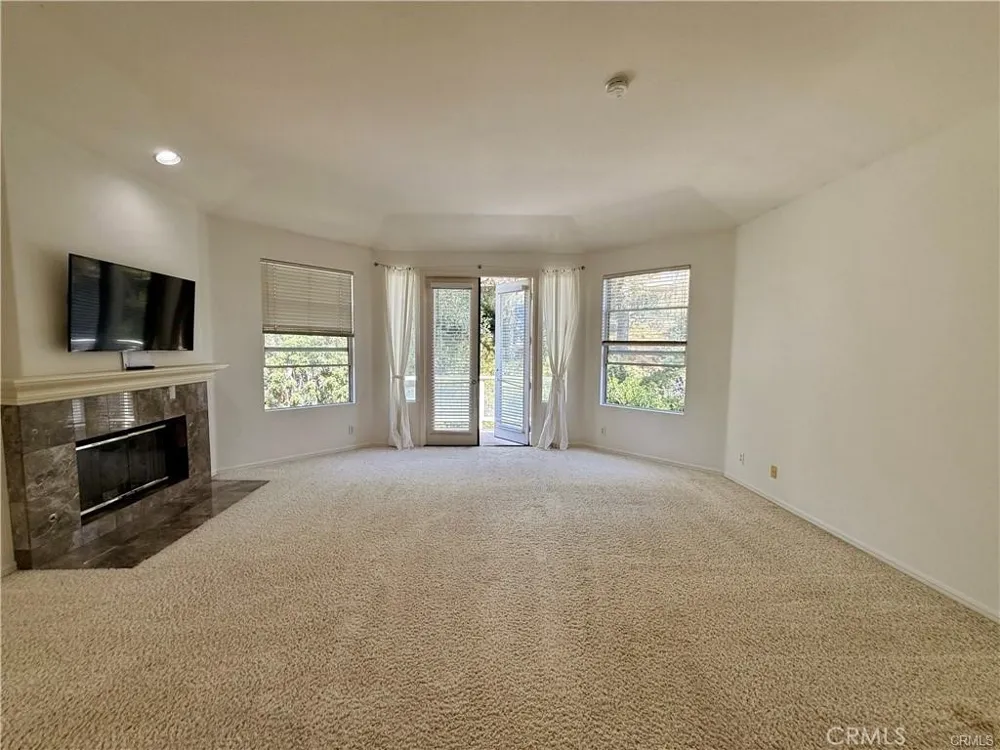 27461 Glenwood Drive Mission Viejo, CA 92692