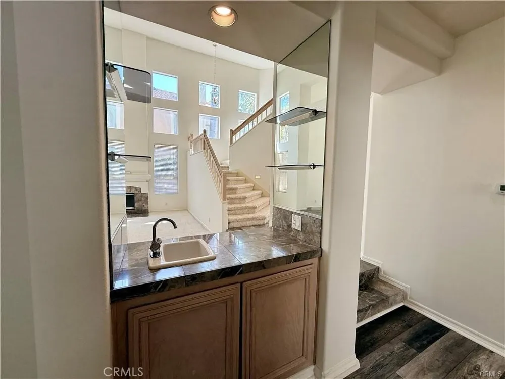 27461 Glenwood Drive Mission Viejo, CA 92692