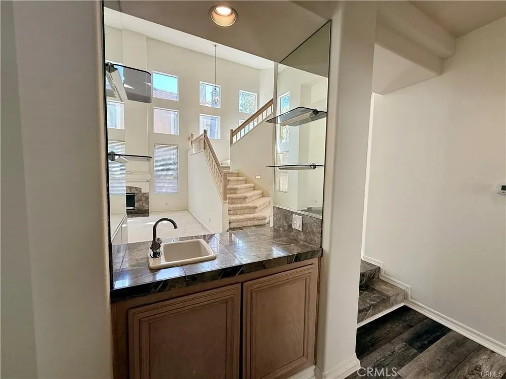 27461 Glenwood Drive Mission Viejo, CA 92692