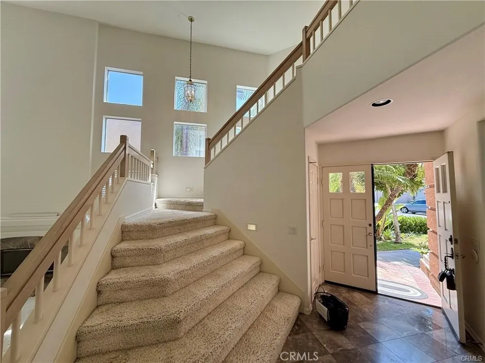 27461 Glenwood Drive Mission Viejo, CA 92692