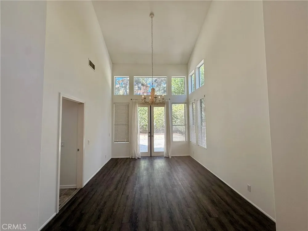 27461 Glenwood Drive Mission Viejo, CA 92692