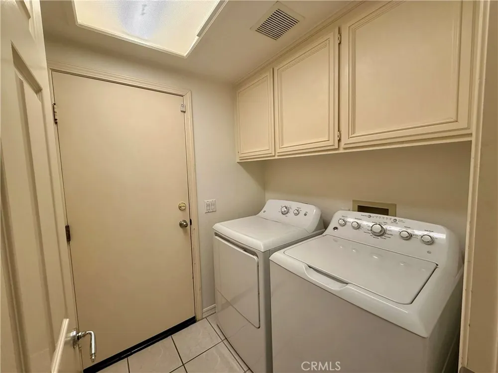 27461 Glenwood Drive Mission Viejo, CA 92692