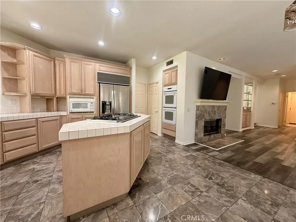 27461 Glenwood Drive Mission Viejo, CA 92692
