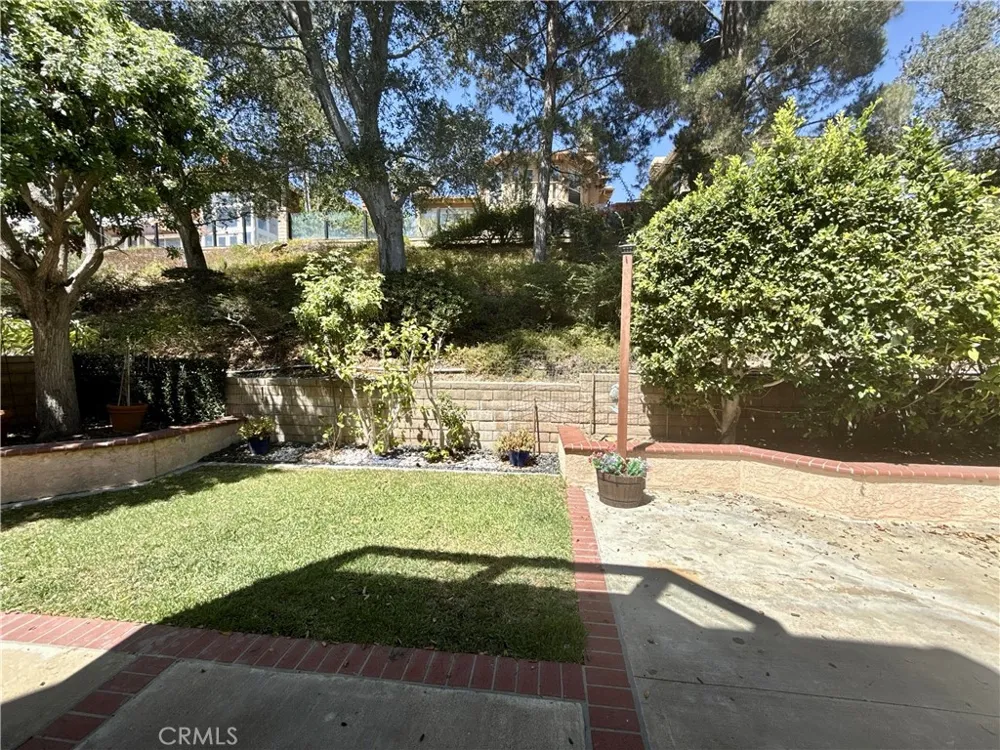 27461 Glenwood Drive Mission Viejo, CA 92692