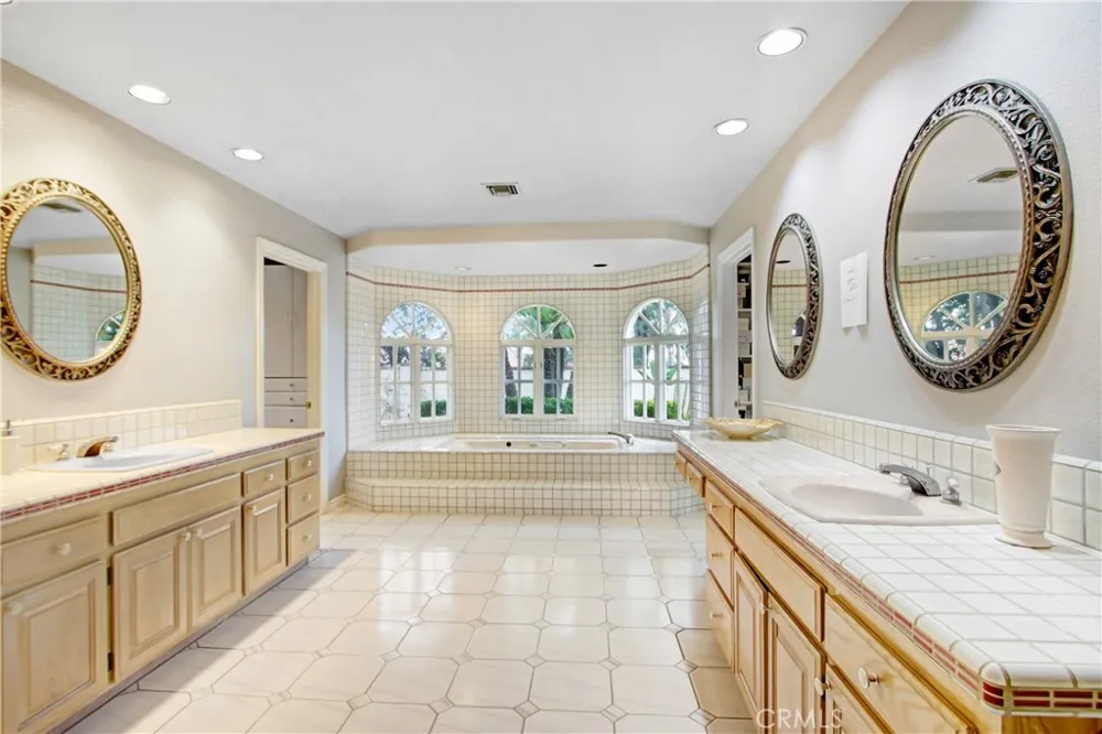 31396 Lake Vista Cir Fallbrook, CA 92003