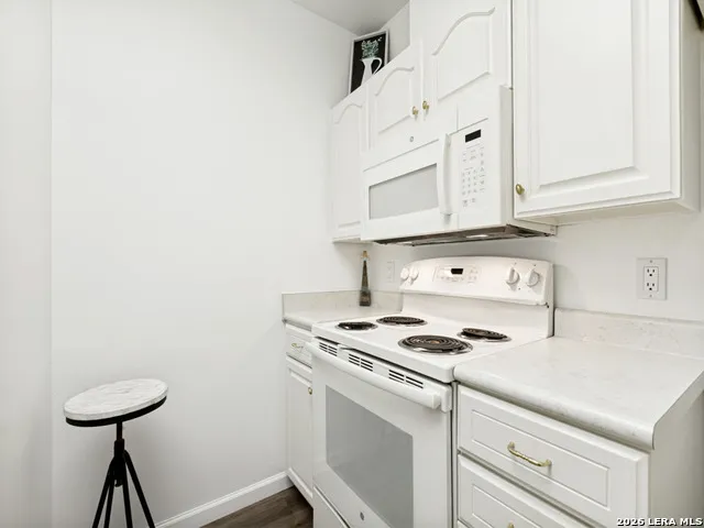 1 Towers Park Ln #205 San Antonio, TX 78209